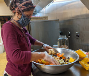 Cover photo for Robin Hood's Kitchen Converts Food Waste to Meals for Food Pantry